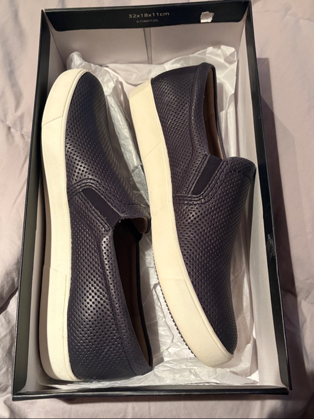 Naturalizer Marianne sneaker size 8.5 Navy